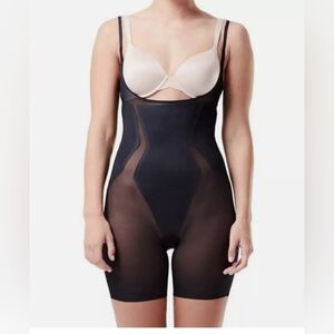 NEW! Spanx Open-Bust Midthigh Bodysuit Shapewear sz xs NWT 12.16